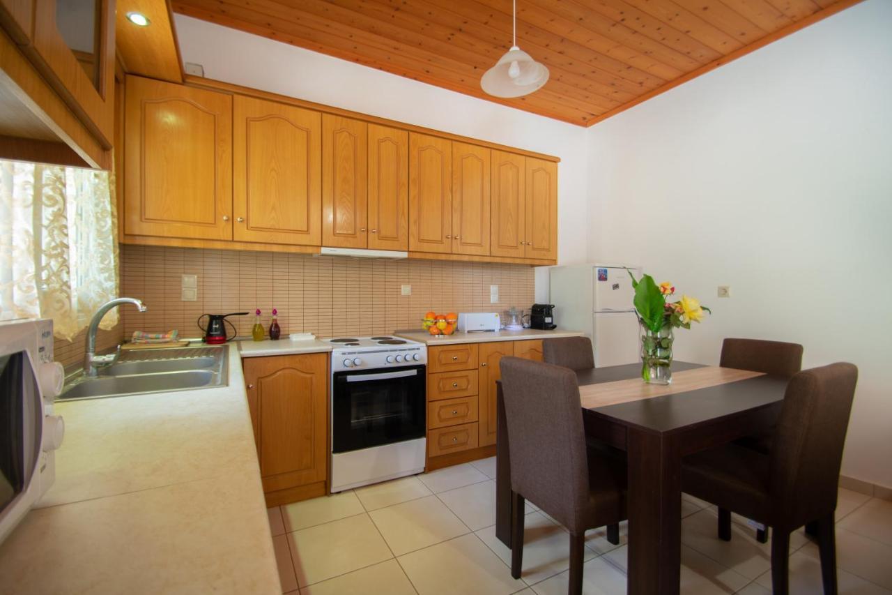 Family Private Homes & Sea View Lithakia  외부 사진