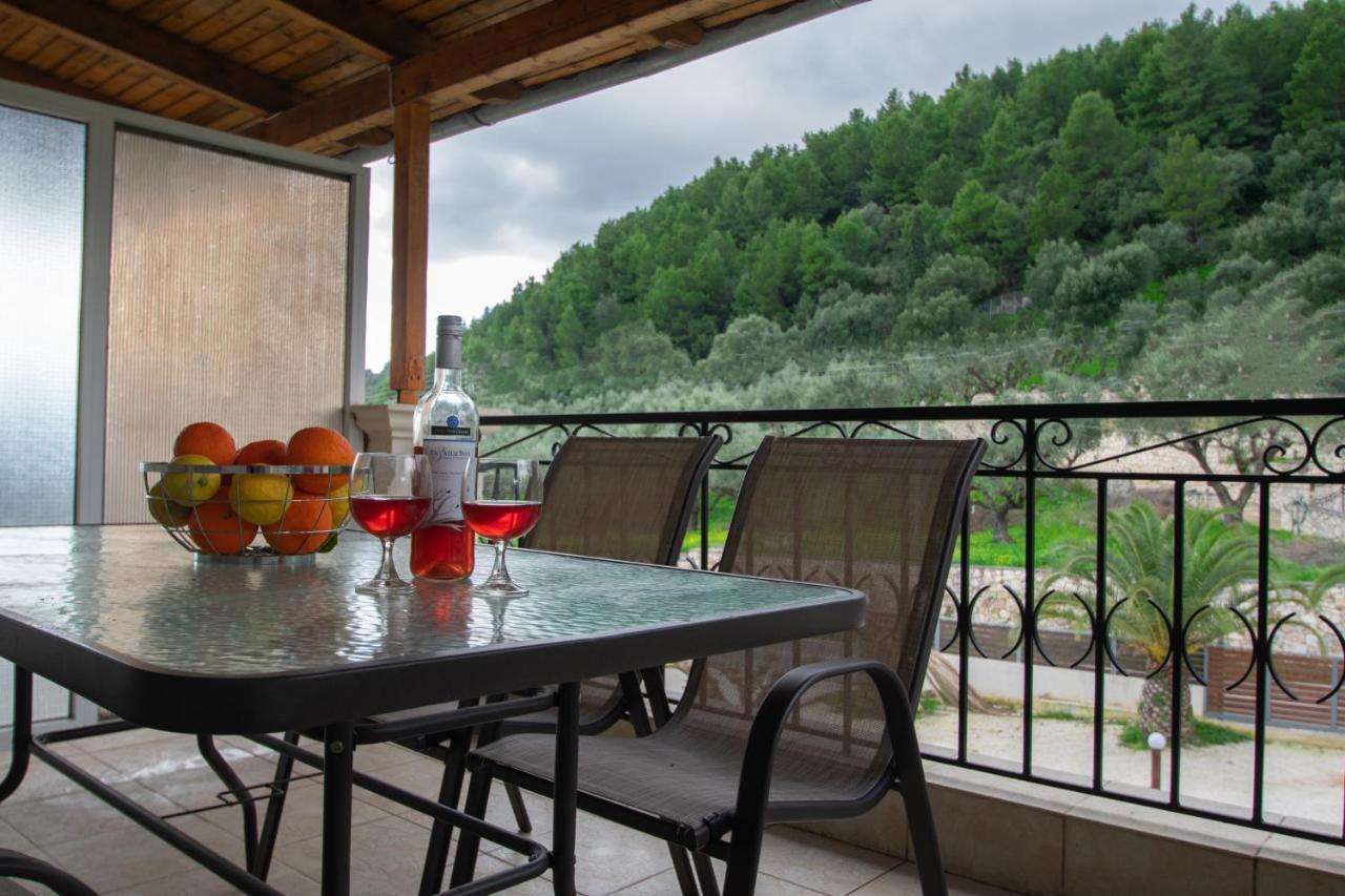Family Private Homes & Sea View Lithakia  외부 사진