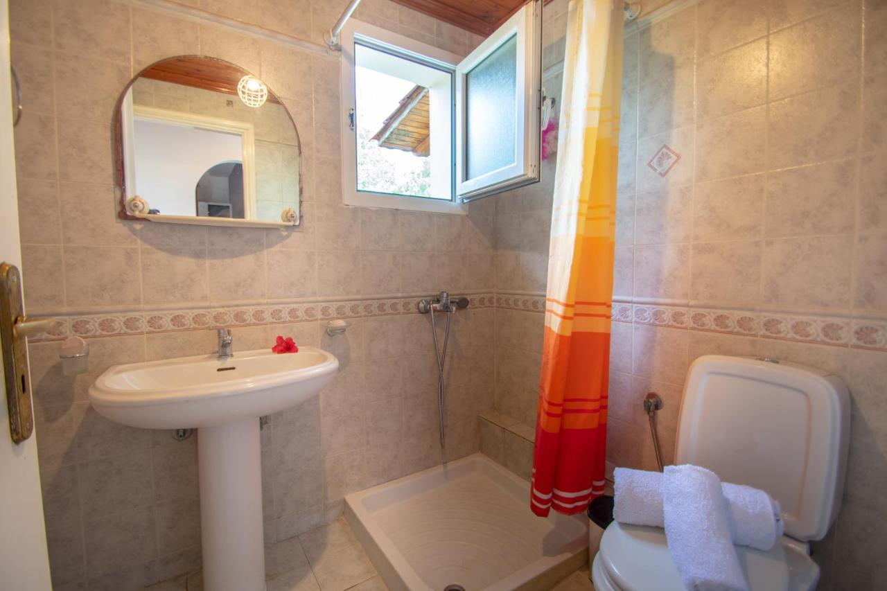 Family Private Homes & Sea View Lithakia  외부 사진
