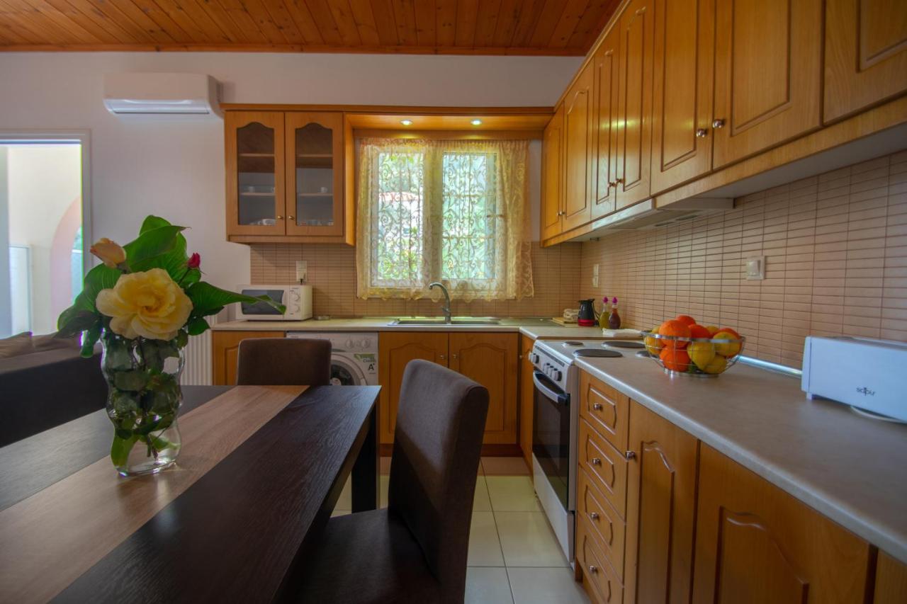 Family Private Homes & Sea View Lithakia  외부 사진