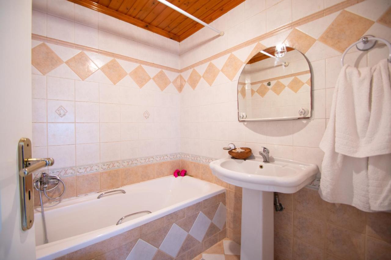 Family Private Homes & Sea View Lithakia  외부 사진
